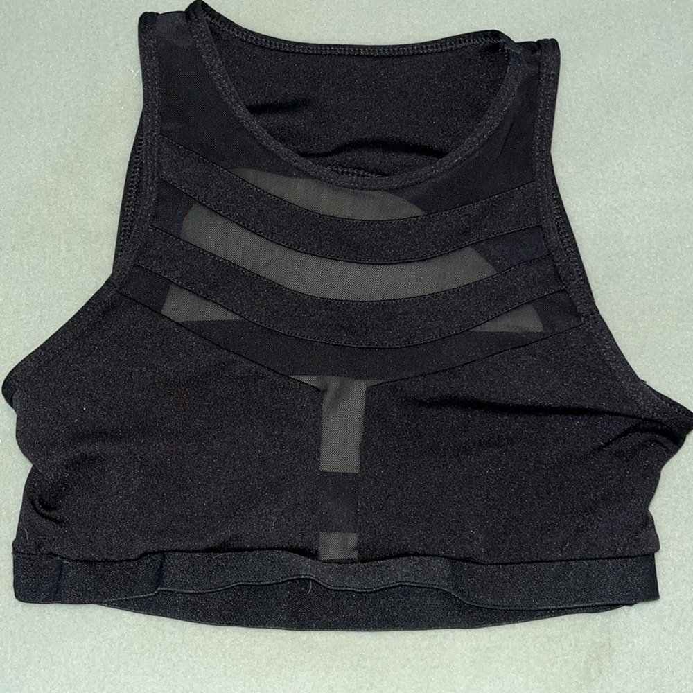 Small/Medium - Crop Top Bundle - Picture 7 of 9